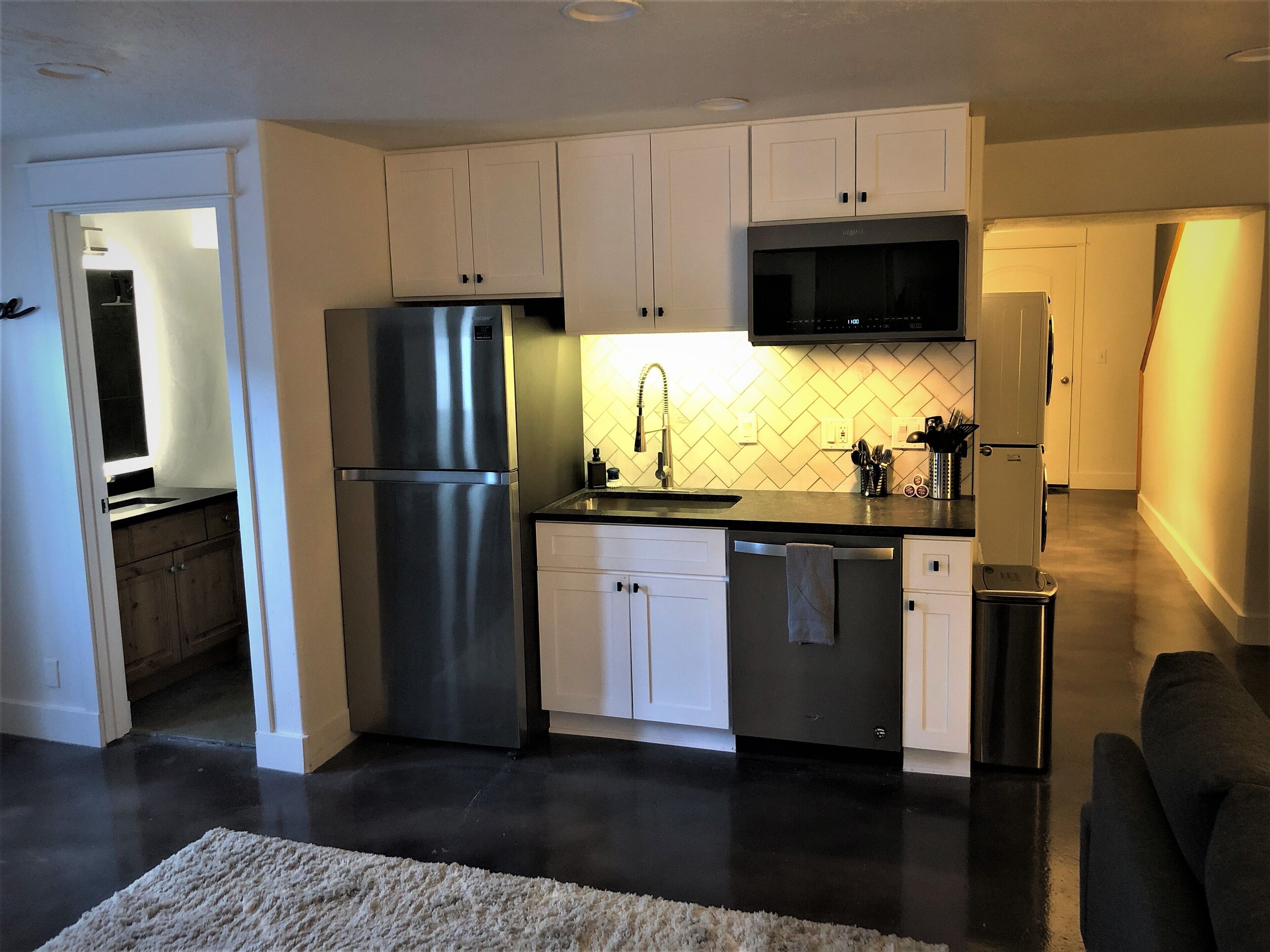 4 Miles from cottonwood canyon - beautiful 2 bed (sleeps 6)