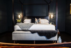 Quarto casal superluxo | Ferros/tábuas de passar roupa, Wi-Fi de cortesia, roupa de cama