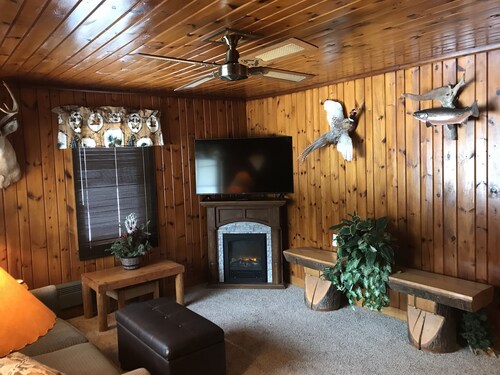 Cozy Little Red Lodge in Michigan’s Upper Peninsula