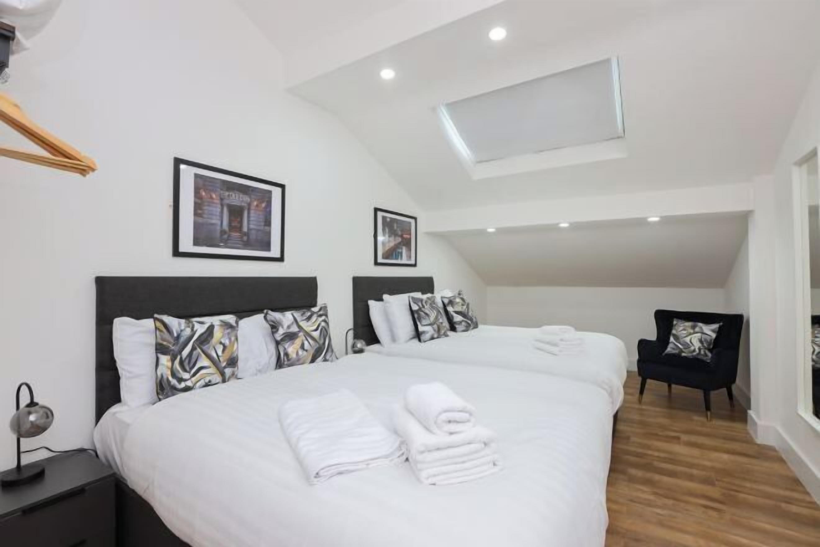 Fer et planche à repasser, Wi-Fi gratuit, draps fournis