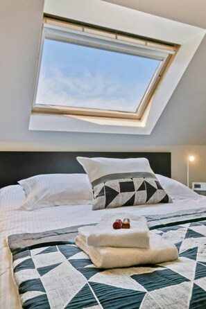 3 makuuhuonetta, silitysrauta/-lauta, Wi-Fi, vuodevaatteet