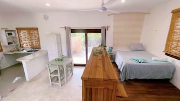 Casa estándar, Terraza | 1 habitación, wifi gratis y ropa de cama