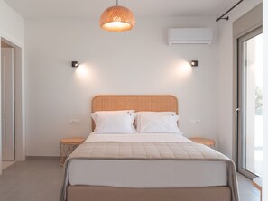 2 bedrooms, iron/ironing board, travel cot, free WiFi