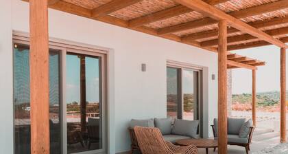 Stylish 2-bed Private Villa Vrachos with Pool 2 min from beach!