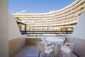 Outdoor dining - Great location!1 bedroom Costa adeje very central (Costa Adeje)