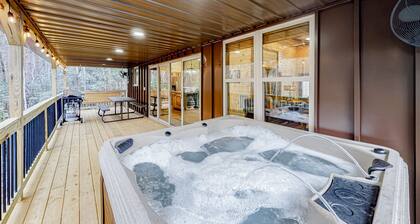Dog-friendly home with a private hot tub, WiFi, pool table, fireplace, & A/C