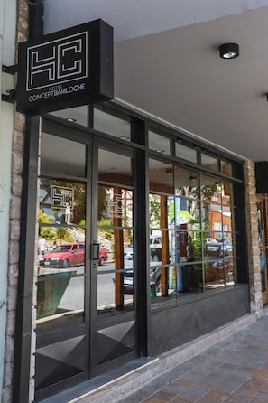 Exterior - Hotel Concept Bariloche (San Carlos de Bariloche)