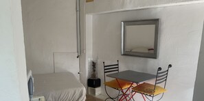 1 chambre, Wi-Fi gratuit, draps fournis