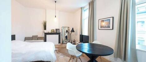 1 camera, ferro/asse da stiro, Wi-Fi