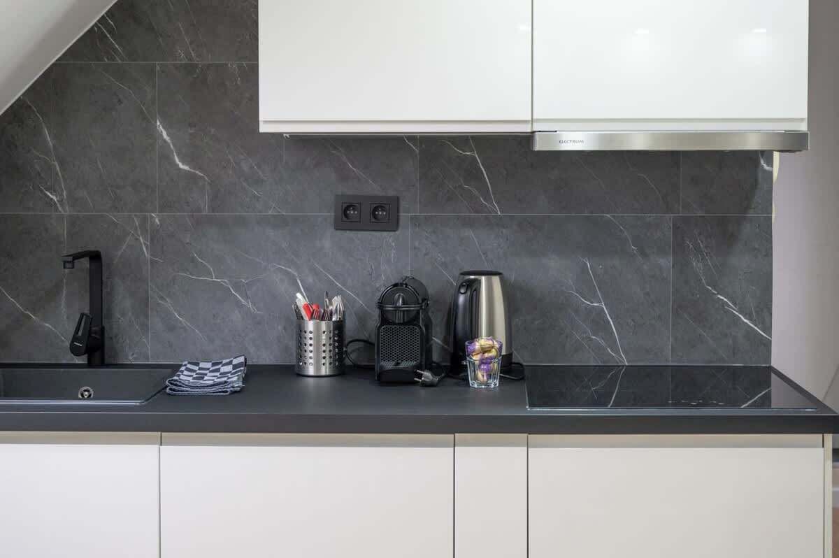 Dishwasher, cookware/dishes/utensils