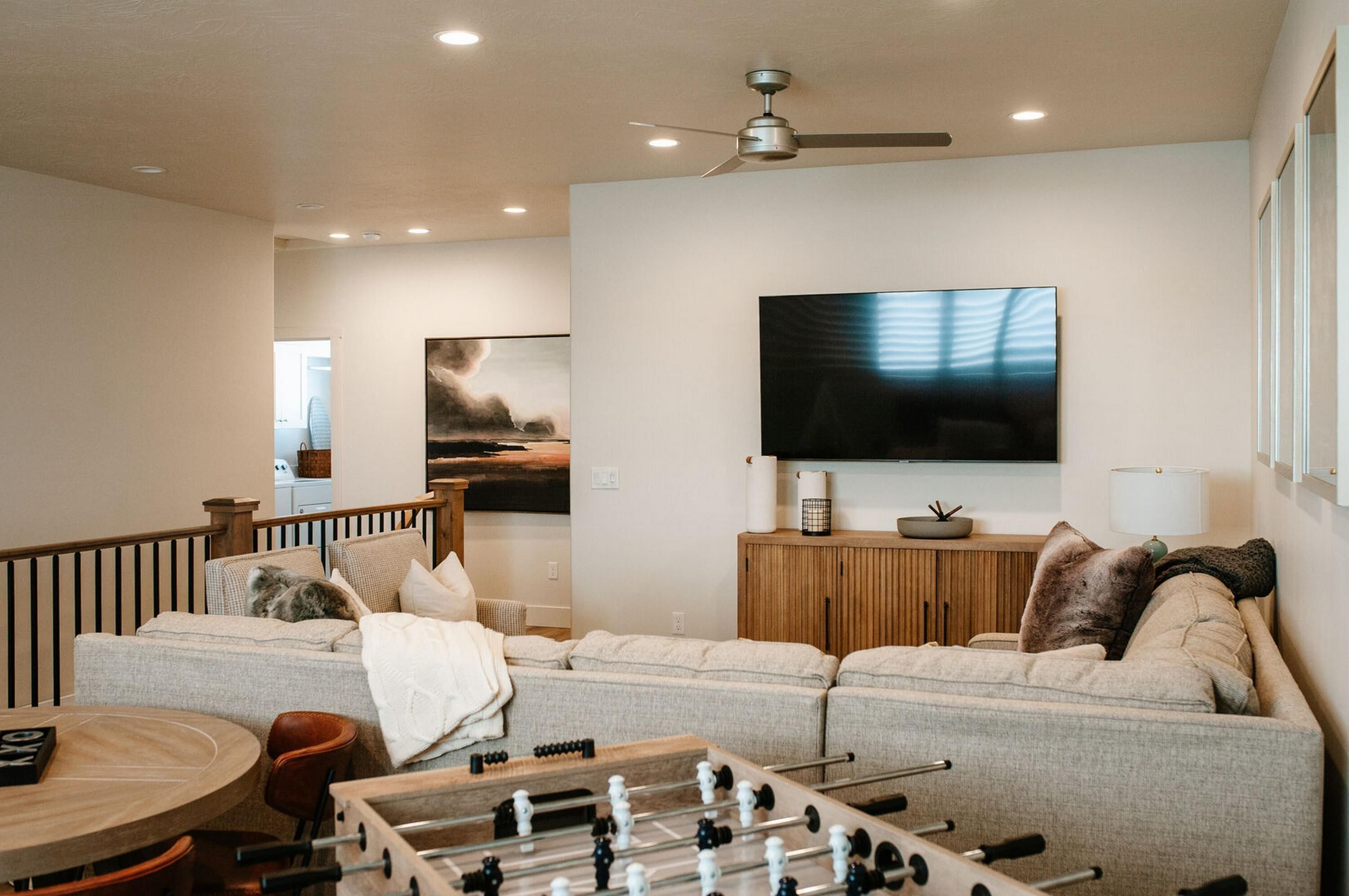 Townhome, 4 Bedrooms | Living room