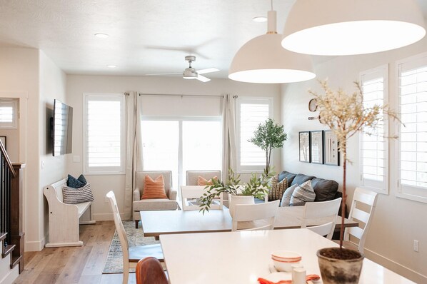 Townhome, 3 Bedrooms | Living room