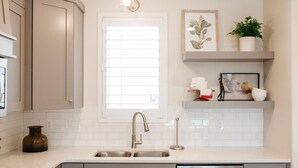 Townhome, 3 Bedrooms | Private kitchen - The Retreat by Freedom Vacation Rentals (Washington)