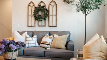 Townhome, 4 Bedrooms | Living room