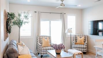 Townhome, 4 Bedrooms | Living room