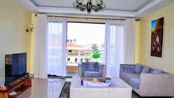 55-inch Smart TV with digital channels, TV, Netflix