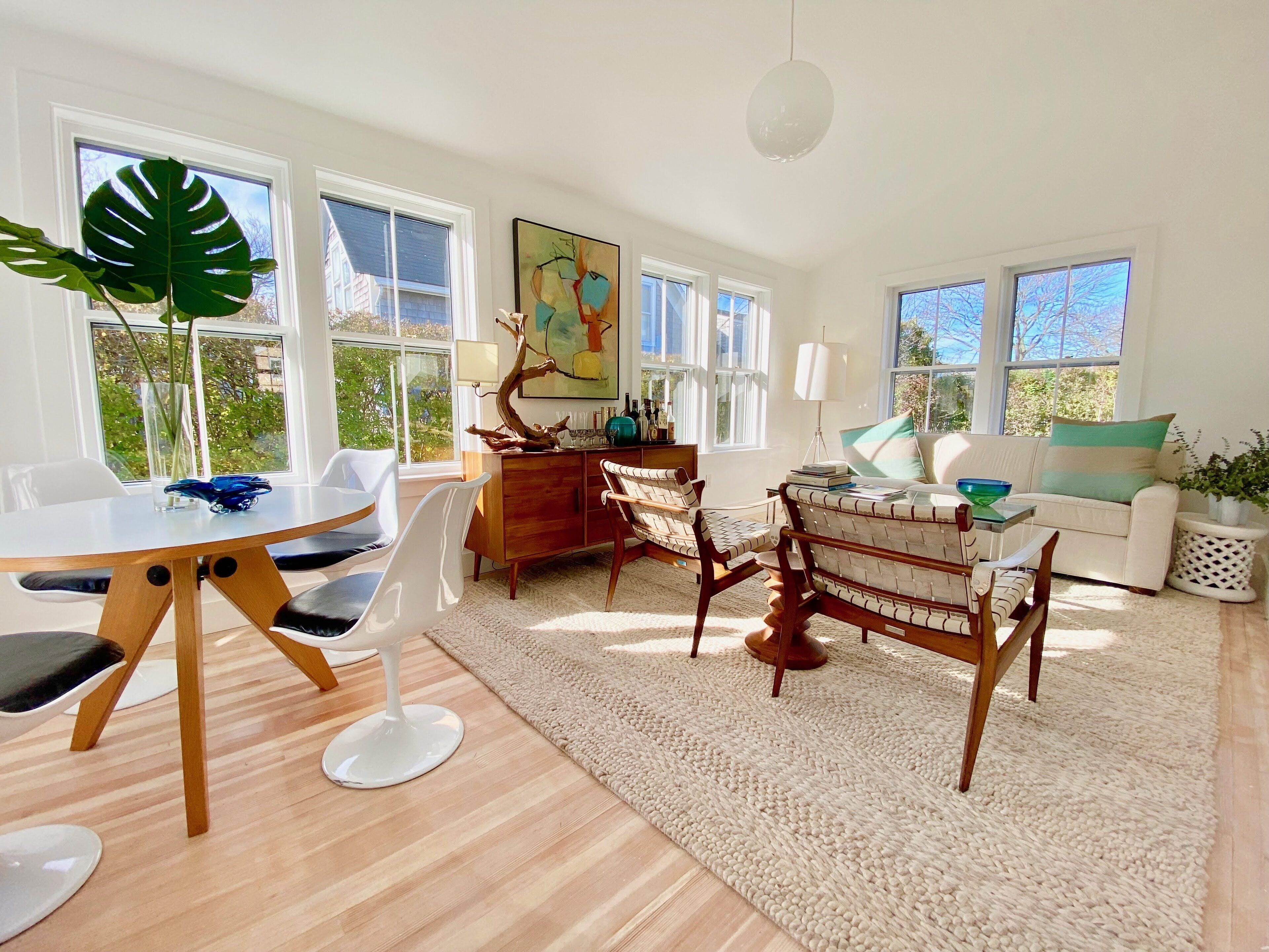 Historic 1855 Renovated House Off Cliff, Walk To Steps Beach