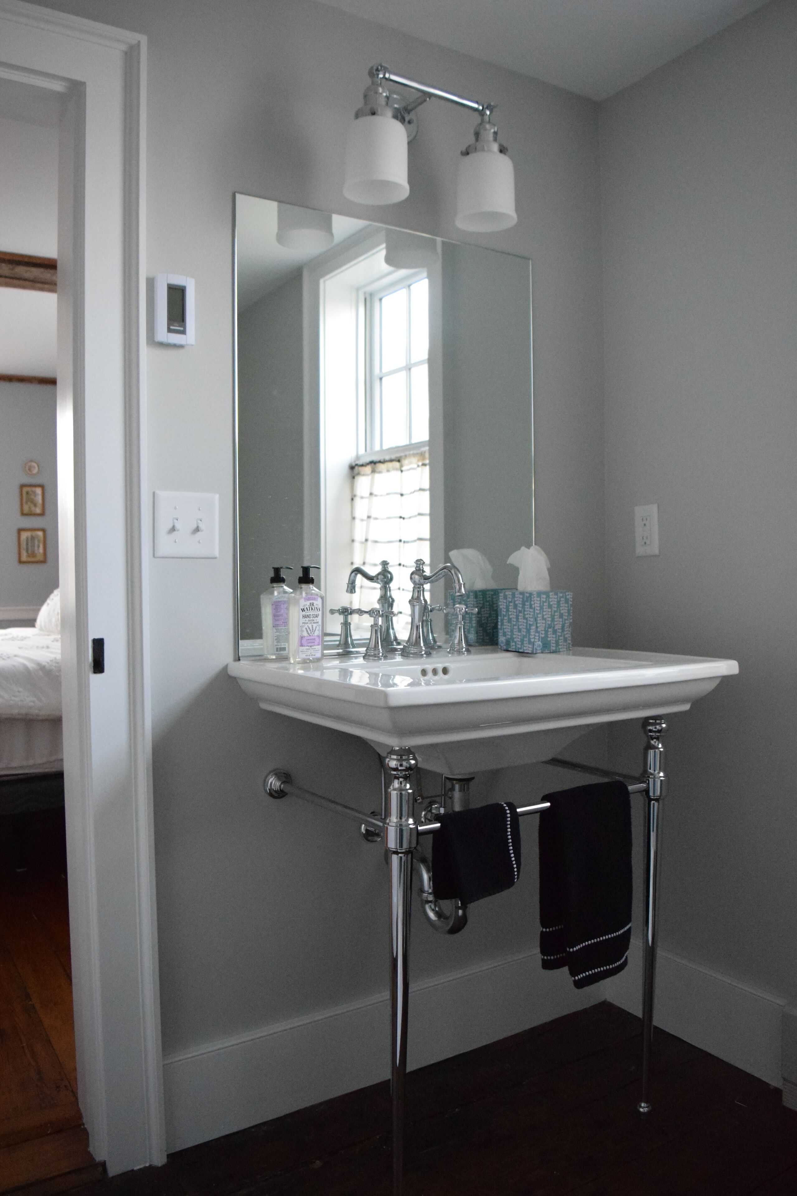 Private Room at Dragonfly Inn