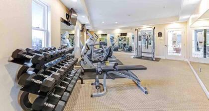 SUPER BOWL 7 MINUTES AWAY - LEVI'S STADIUM Apt W/ Amenities| 24/7 Staff|Fully Stocked