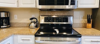 Stylish w/Balcony Ace location,  Self Check-in