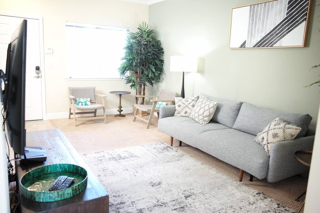 Sovereign Self Check-In- | 2-Parking-FREE WI-FI