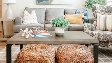 Townhome, 4 Bedrooms | Living room