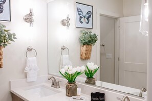 Stadtwohnung, 4 Schlafzimmer | Badezimmer