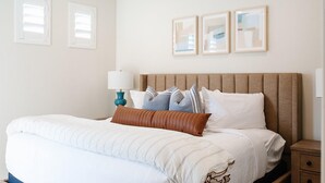 Unclassified image, 5 of 51, button - The Monroe by Freedom Vacation Rentals (Washington)