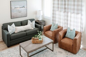 Townhome, 3 Bedrooms | Living room