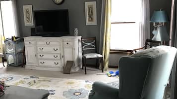 Smart TV, fireplace, printers