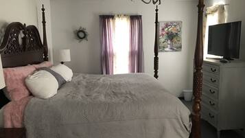 1 bedroom, desk, iron/ironing board, free WiFi