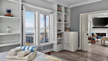 6 bedrooms, WiFi, bed sheets