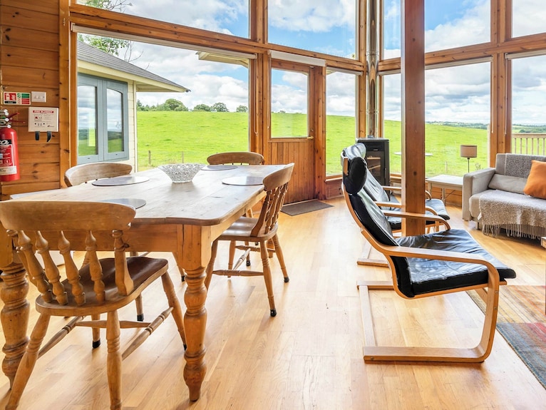 2 Bedroom Accommodation In Linlithgow, Near Edinburgh - リンリスゴー