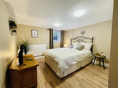 Cottage | 3 bedrooms, individually decorated, individually furnished, free WiFi