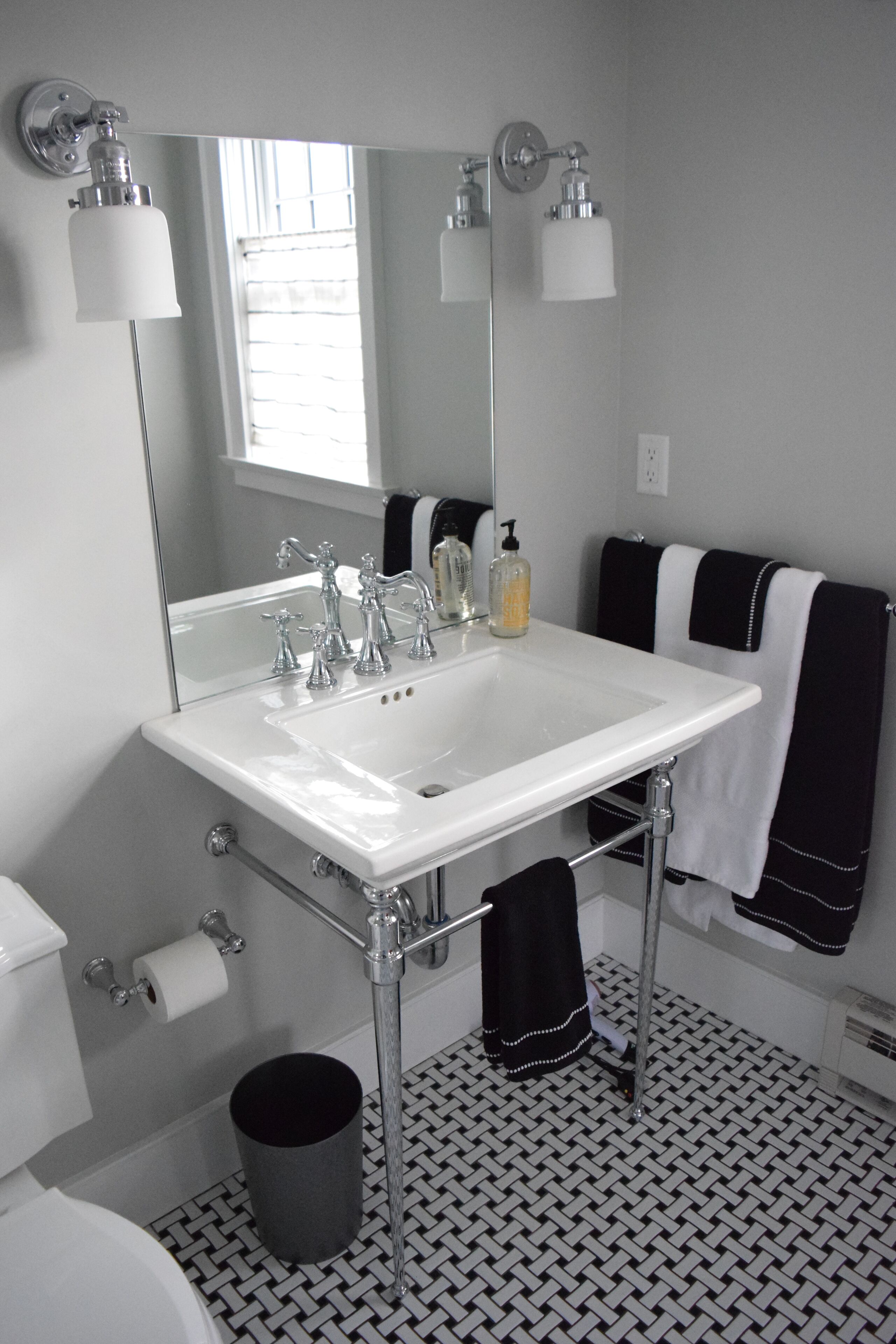 Private Room at Dragonfly Inn