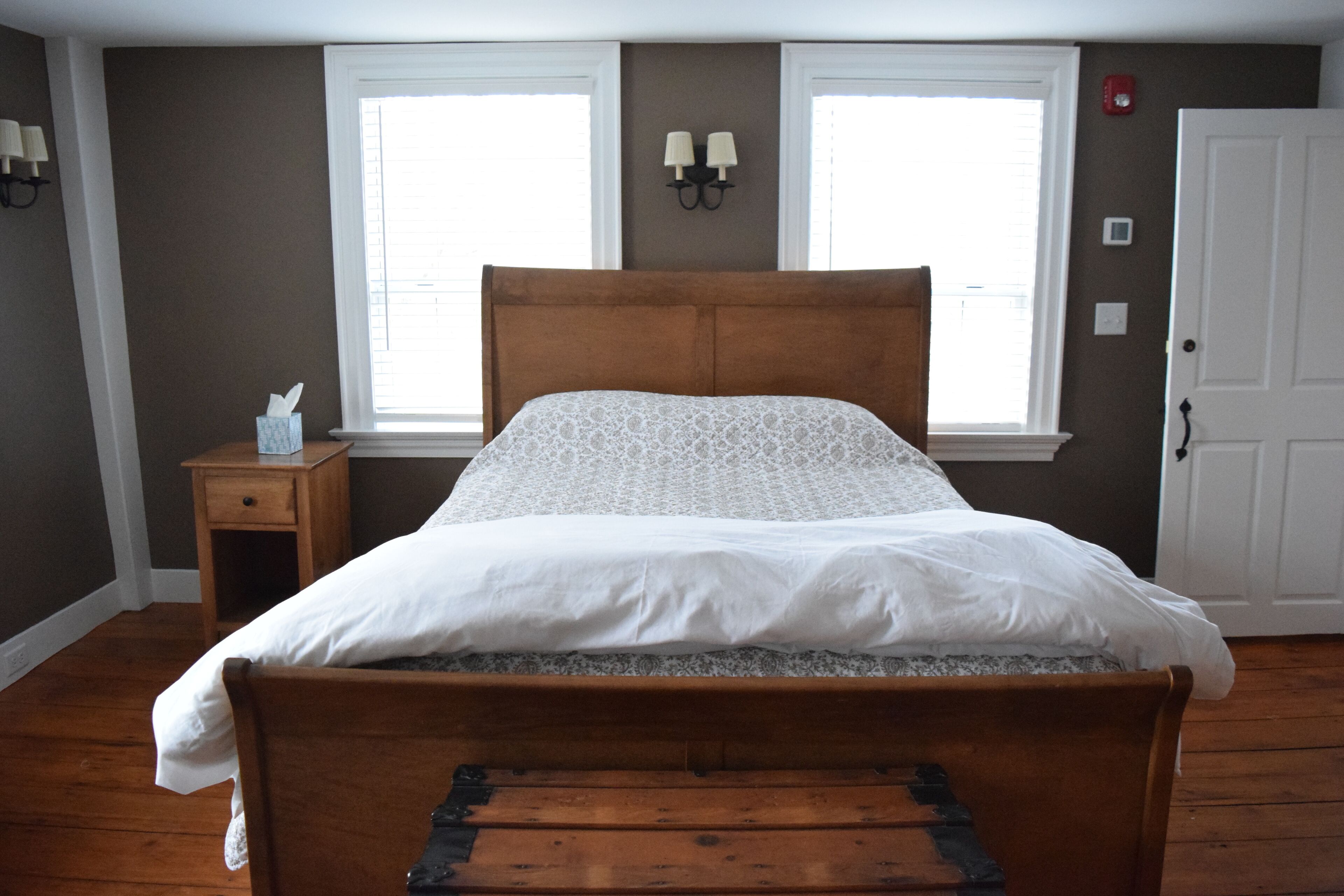 Private Room at Dragonfly Inn