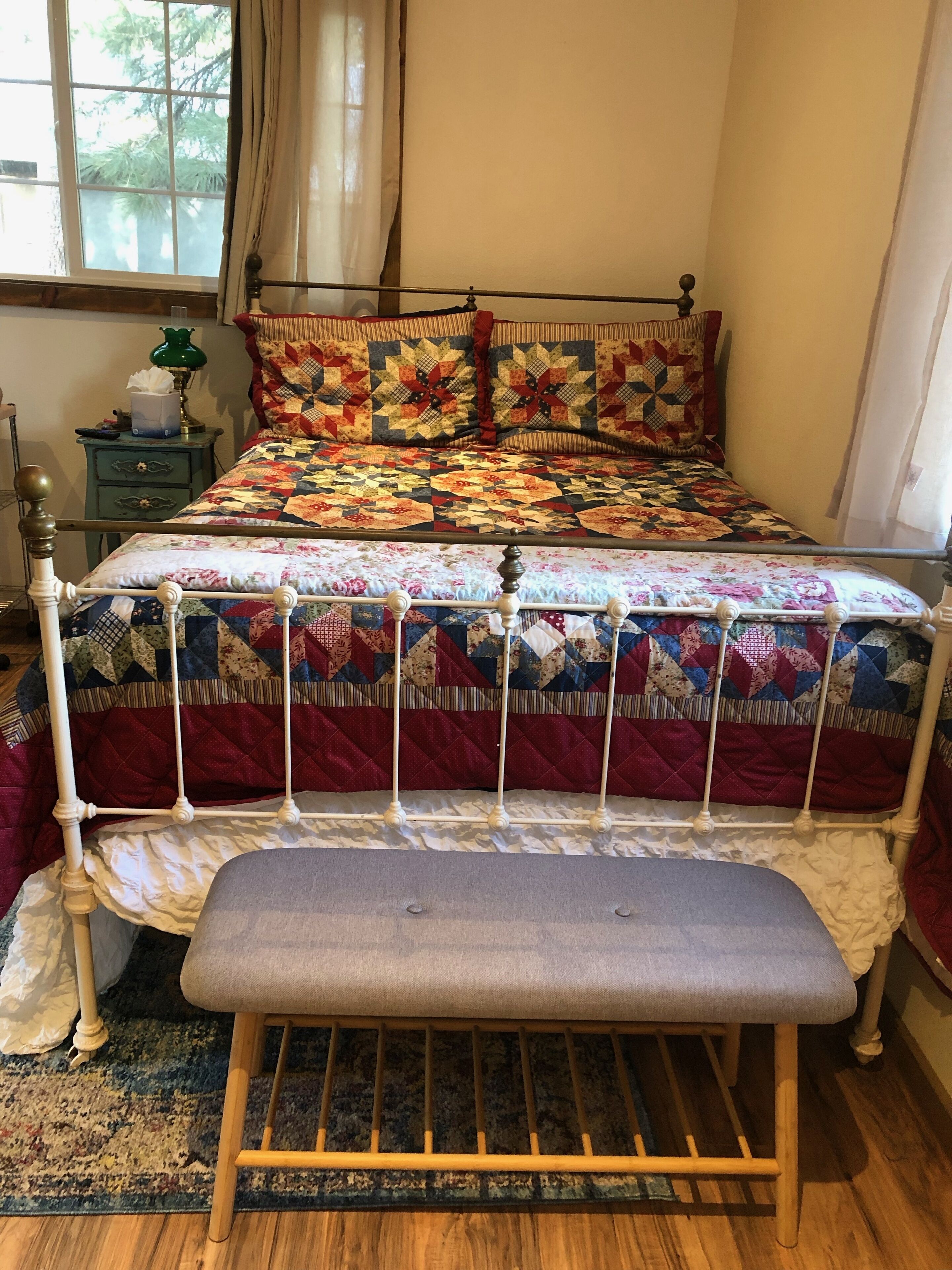 Relax and unwind in this spacious and NEW studio in Idyllwild