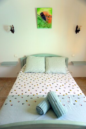 4 bedrooms, iron/ironing board, travel cot, free WiFi