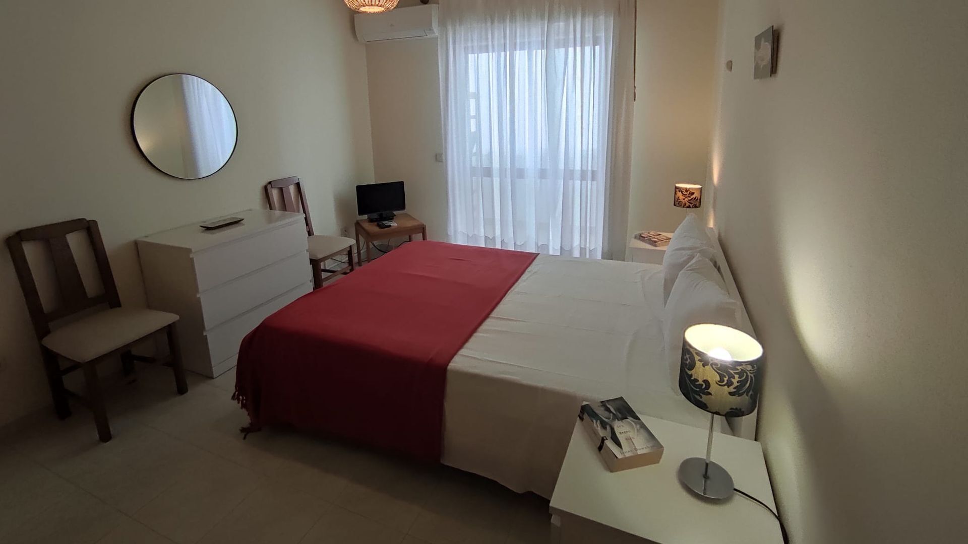 2BR Flat w/ AC in Portimão by LovelyStay