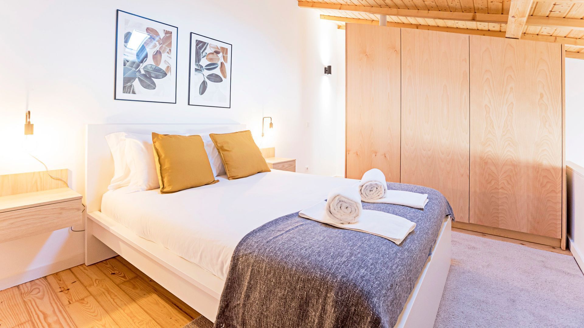 Iron/ironing board, free WiFi, bed sheets