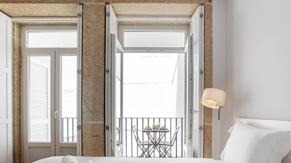 Fer et planche à repasser, Wi-Fi gratuit, draps fournis