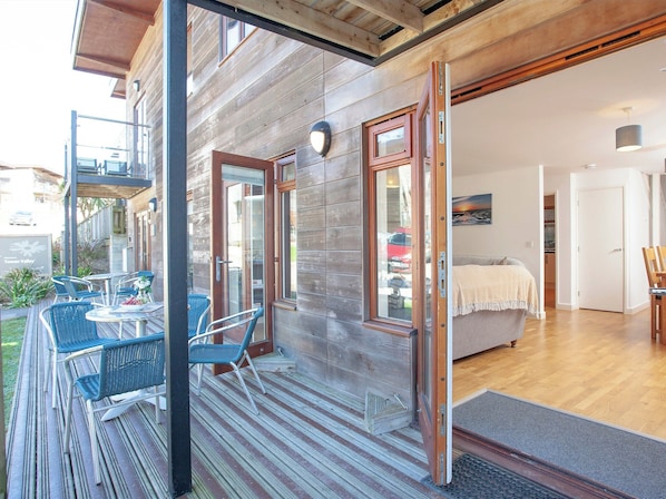 Decking | Trebisken, Porthtowan