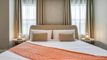 Deluxe Townhome, 5 Bedrooms, Private Pool | 5 bedrooms, individually decorated, individually furnished