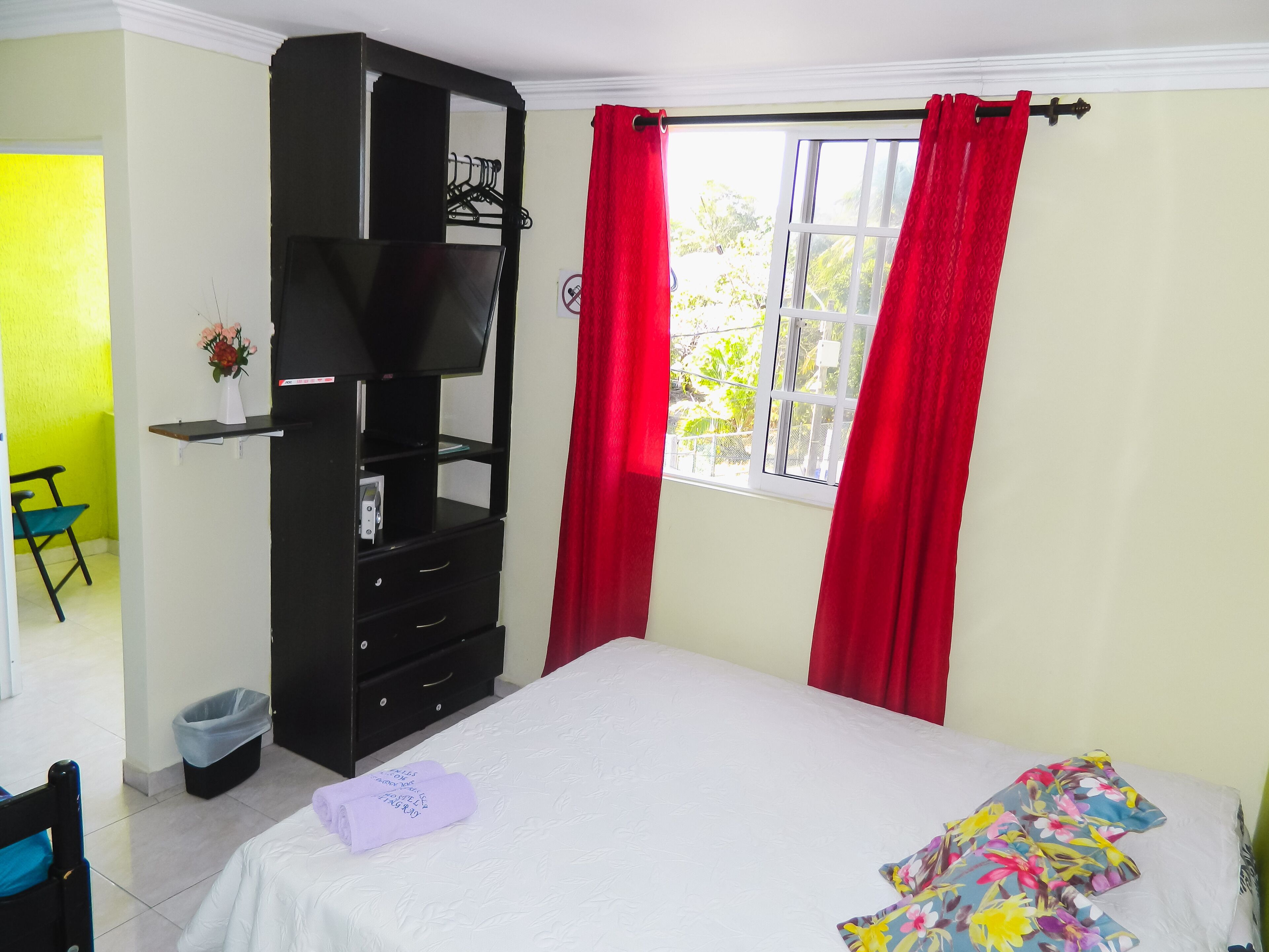 Room with balcony / centered / breakfast included. #eleven