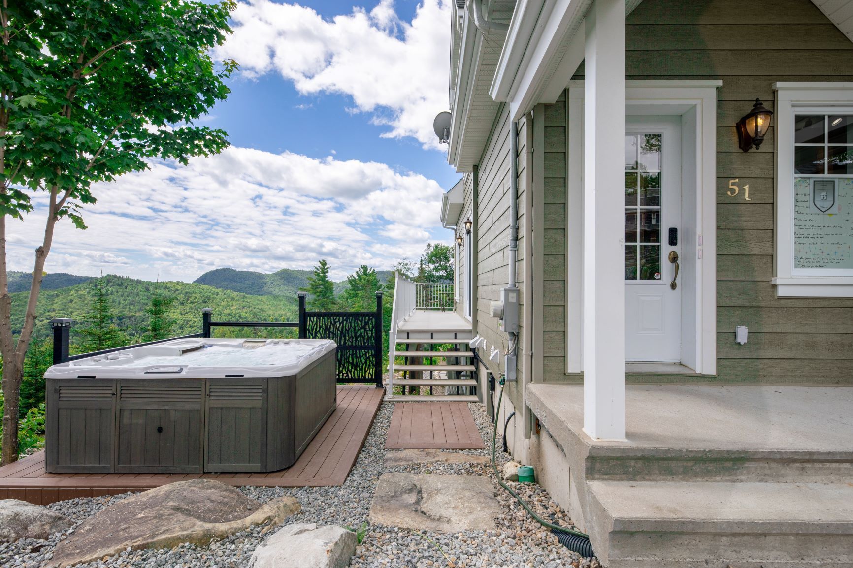 Bain à remous extérieur