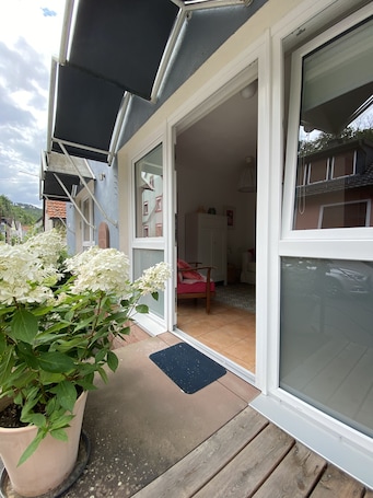 Exterior detail. Beautiful studio for 2 people in picturesque Homburg am Main