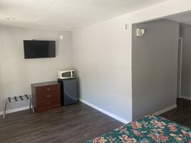 Habitación Deluxe, 1 cama de matrimonio, accesible para personas con discapacidad, no fumadores | Escritorio, wifi gratis, ropa de cama