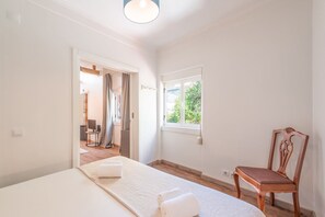 1 bedroom, desk, iron/ironing board, internet - GuestReady - Alfama Terrace Apartment (Lisbon)