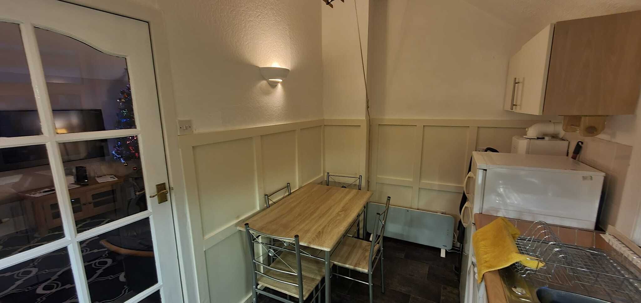 Romantic Grade C Listed Tower, Sea Views, Stunning Bathroom