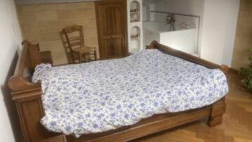 3 bedrooms, desk, free WiFi